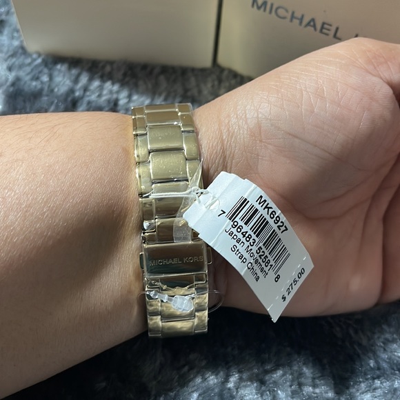 💝Gifts!!! New!!! MK - Women`s Oversized Tibby Watch - Gold/crystals - Picture 6 of 8